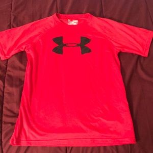 Red under armour tee